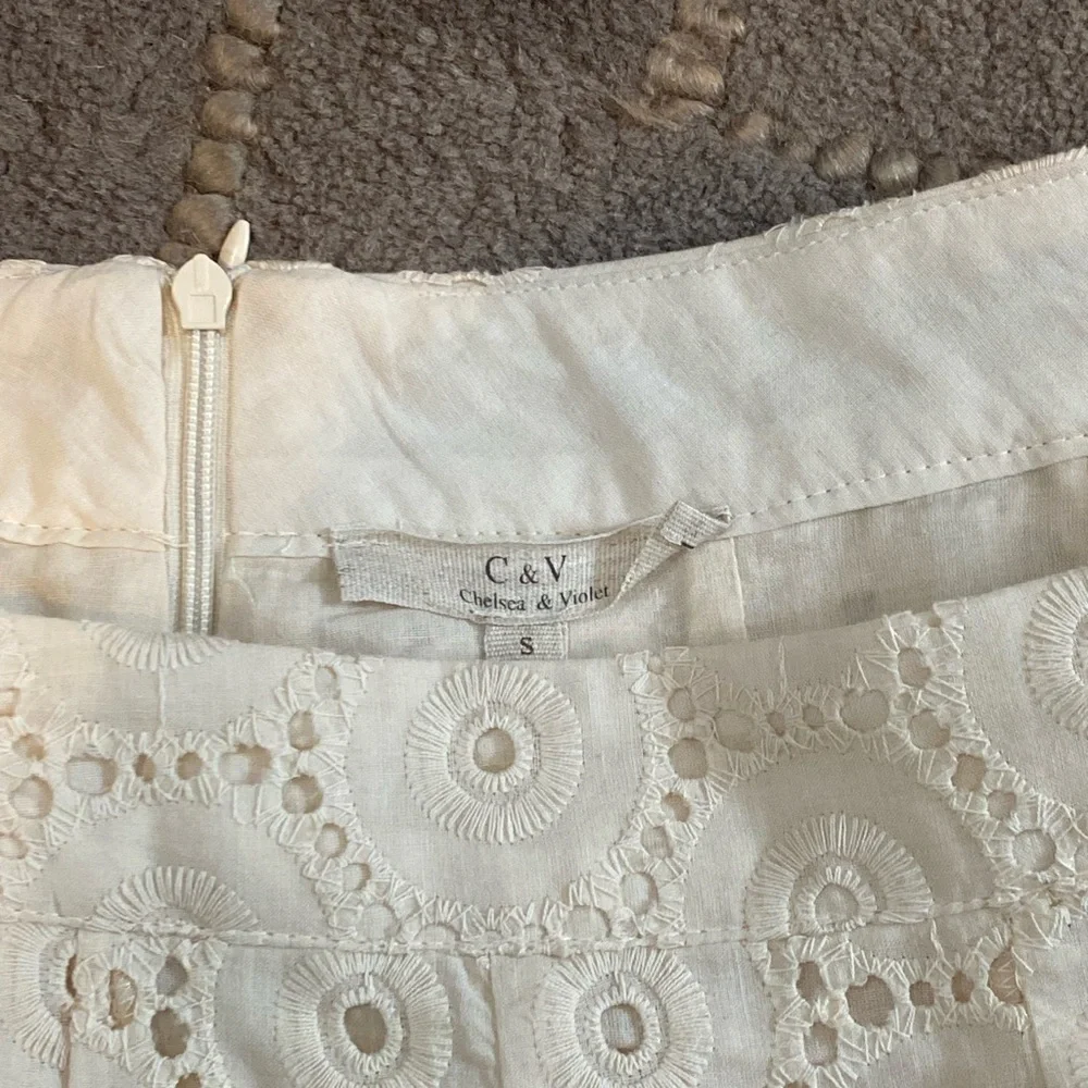 2 piece crochet lace shorts & top set juniors - Picture 4 of 4